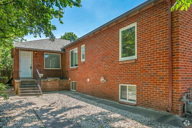 Building Photo - $2,695.00 - 3 Beds, 2 Bath, Duplex in Denv... Rental