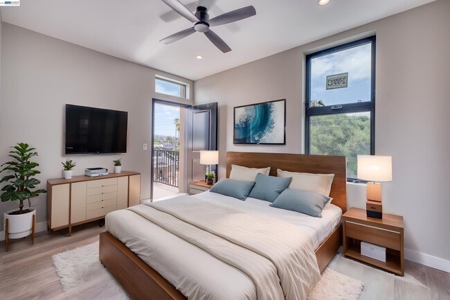 4202 Telegraph Ave Unit 304