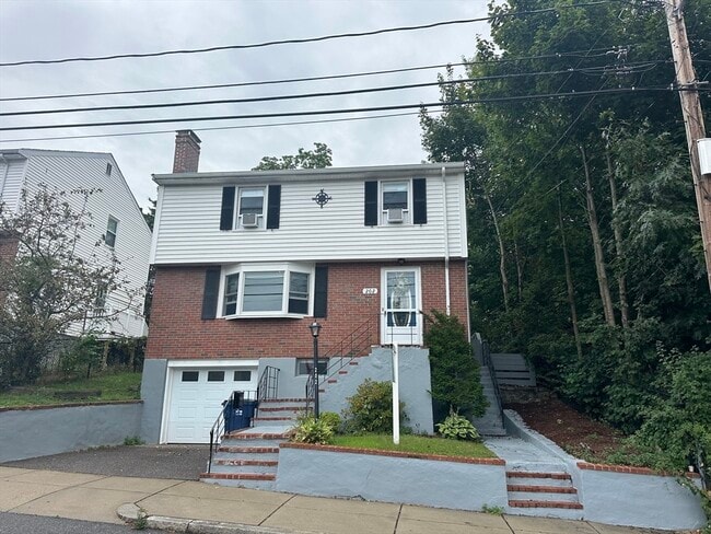 Photo - 202 Glenellen Rd House