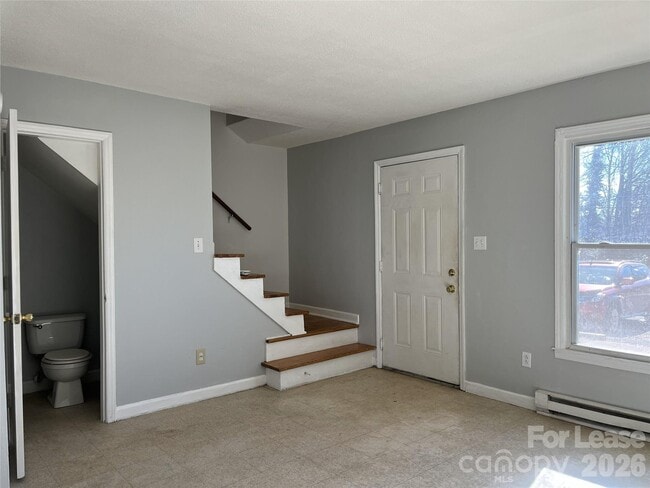 Photo - 2667 Dr Carver Rd