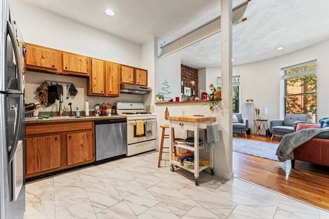 Photo - 4 Union Pk St Unit 3