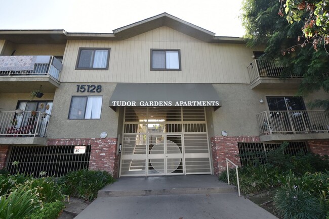 Photo - 15128 Burbank Blvd Apartment Unit 28-203