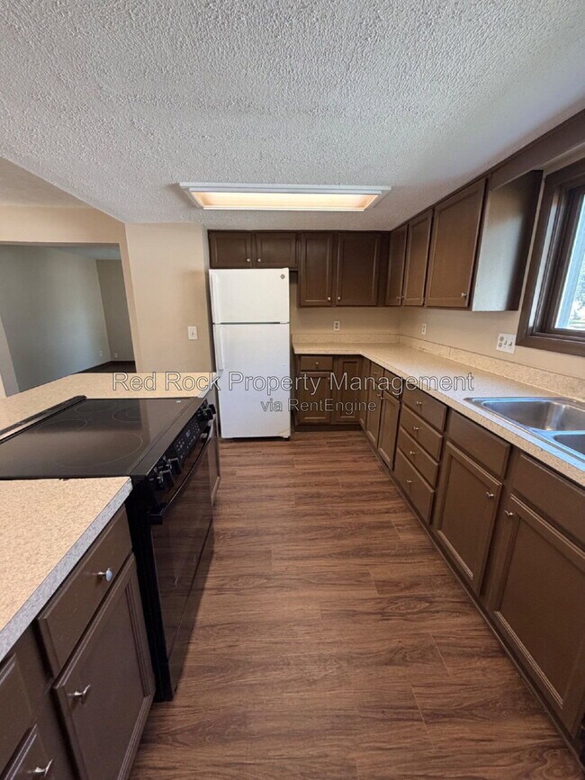 1311 W Jackson St