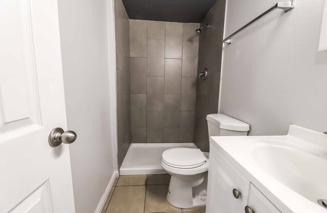 Avenue 663-C - Avenue 663-C Apartment Unit 663 Avenue C #C