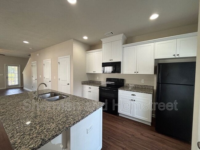 Photo - 404 Joiner Cir Unit 404