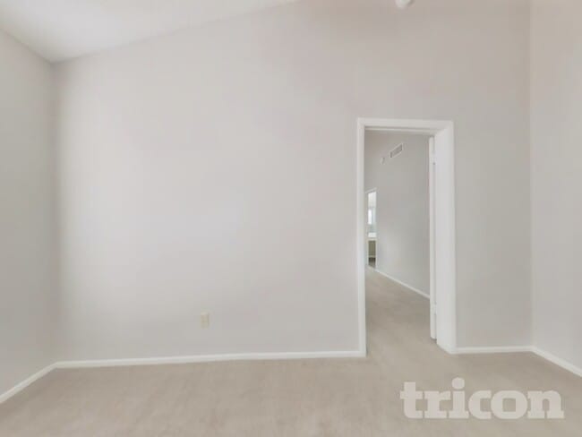 Photo - 9607 N 88th Dr