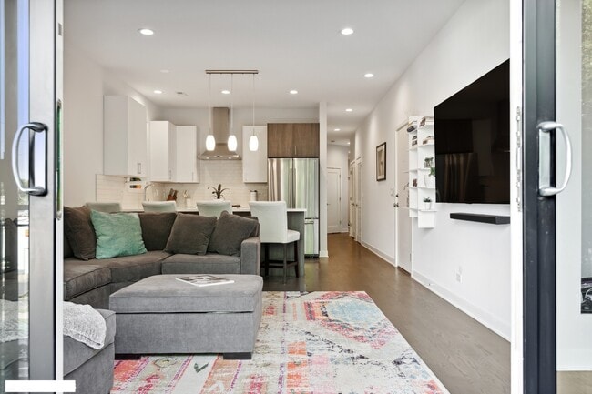 Photo - 4014 N Mozart St Unit 2