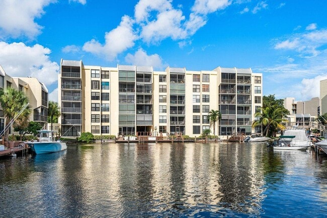 Building Photo - 9 Royal Palm Way Unit 106 Rental