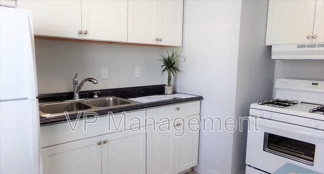 Photo - 2112 W 69th St