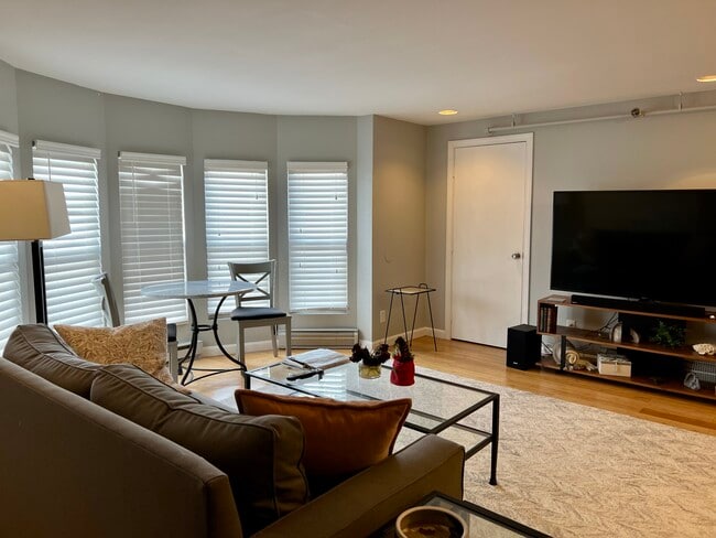 Photo - 120 Spruce St Unidad 7