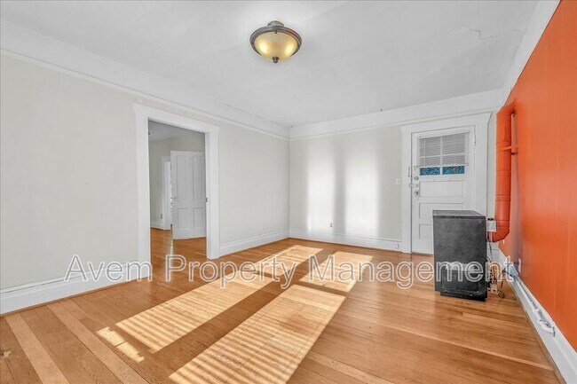 Photo - 3028 N Williams Ave