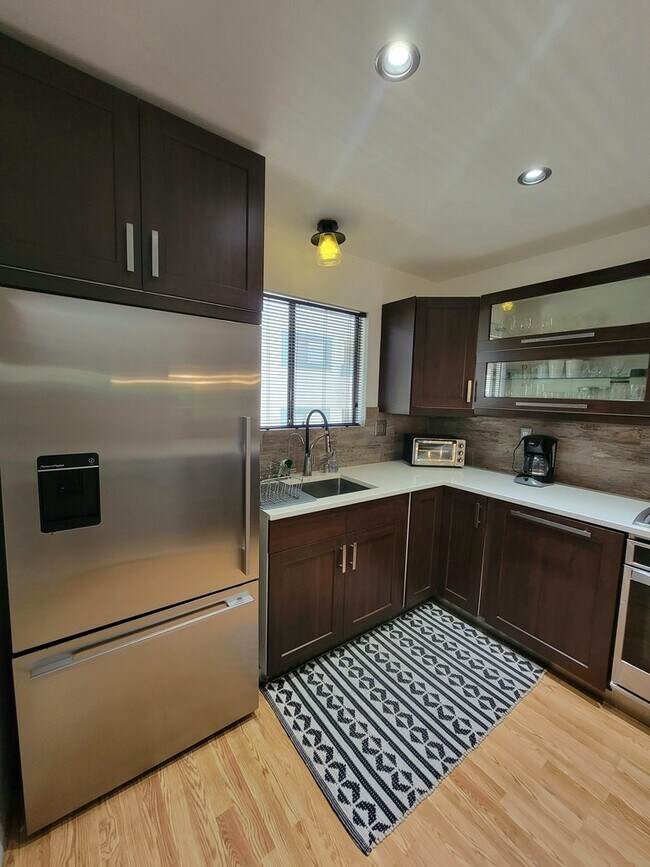 Photo - 943 Torrance St Unit 2