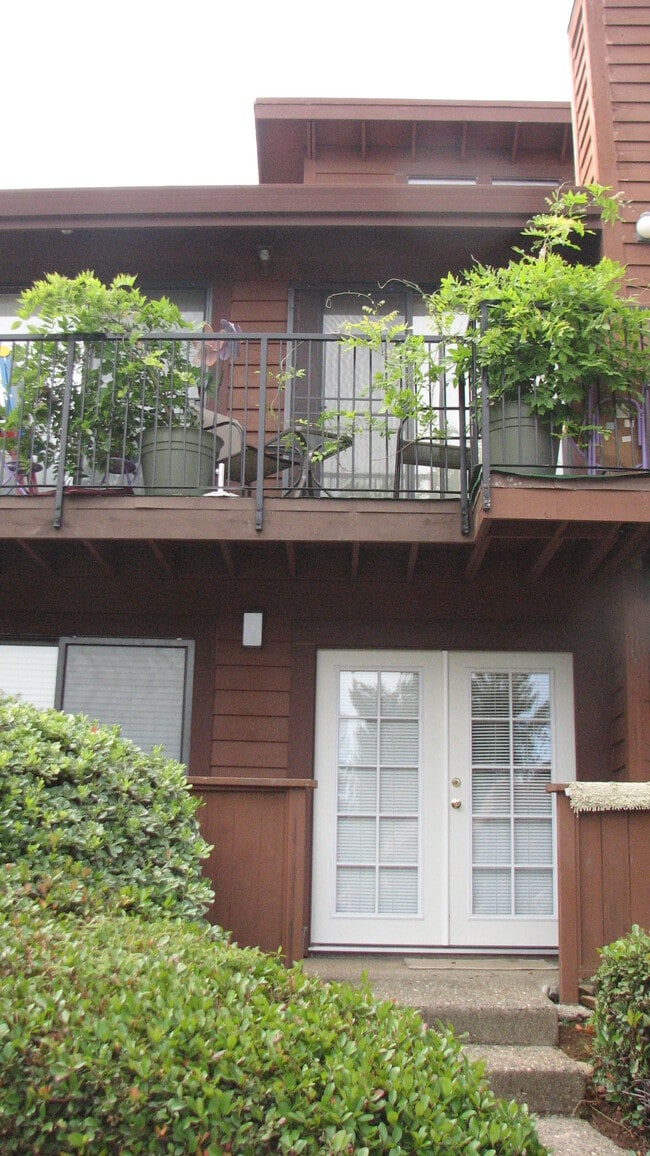 Photo - 3180 Country Club Dr Unit #2C