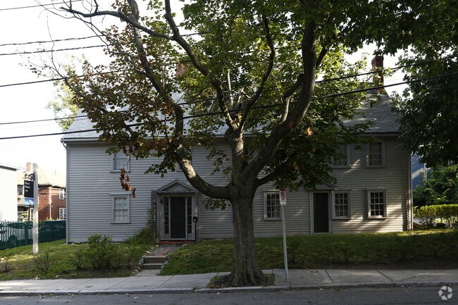 Pierce House Apartments