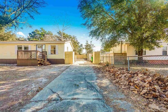 Photo - 211 Evergreen Dr