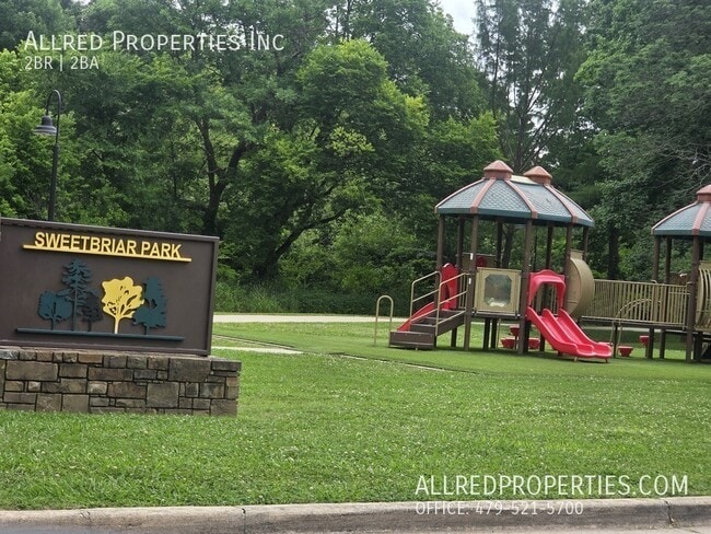 Photo - 2588 E Sweetbriar Dr