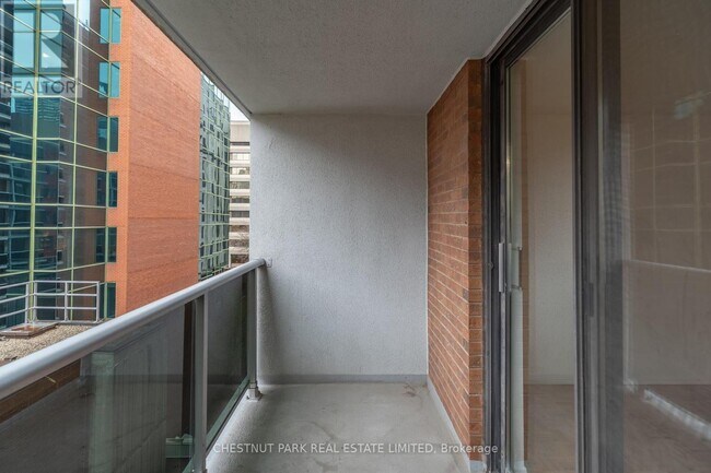 Photo - 20 St Patrick St Unit 715