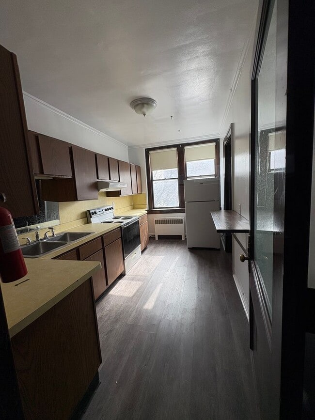 Photo - 2 N Huron St Unit 4-2