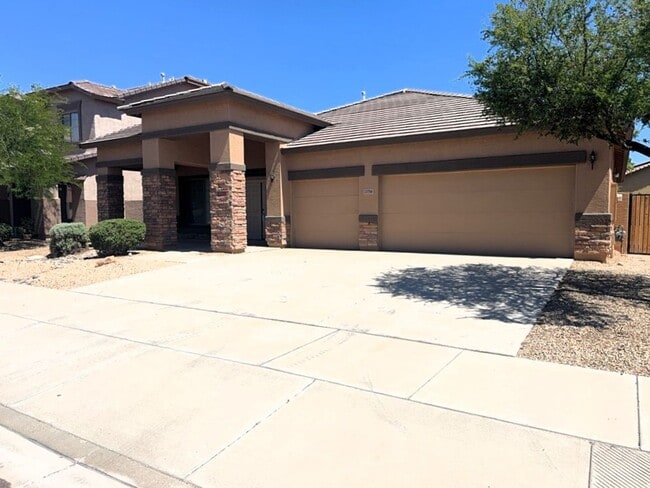 4 BEDROOM HOME IN LITCHFIELD MANOR WITH 3 ... - 4 BEDROOM HOME IN LITCHFIELD MANOR WITH 3 ...