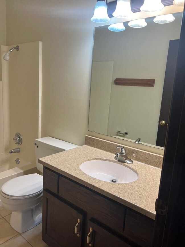 Photo - Tudor 3205 Unidad 2