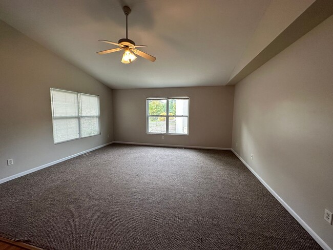 Photo - 3105 W Michigan - 6 Bed/3 Bath Townhouse N... Unidad 3105