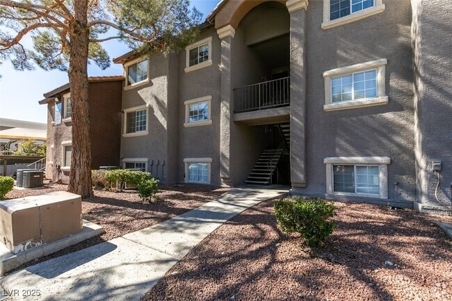 Building Photo - 2750 Durango Dr Unit 2012 Rental