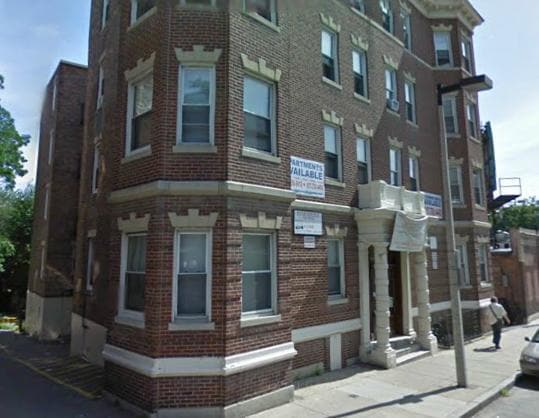 Building Photo - 126 Warren St Unit 15