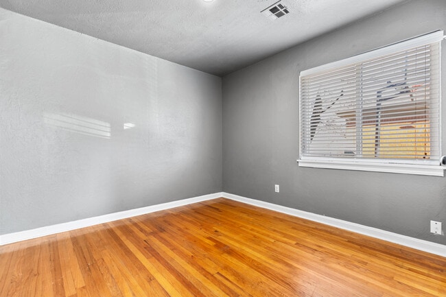 Photo - 3221 NW 39th Terrace