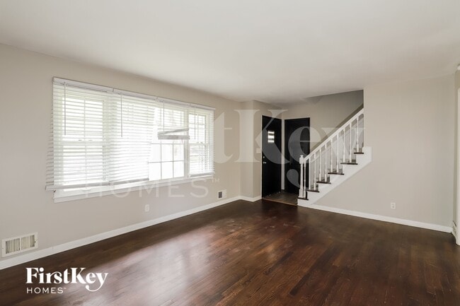 Photo - 8712 Marty Ln