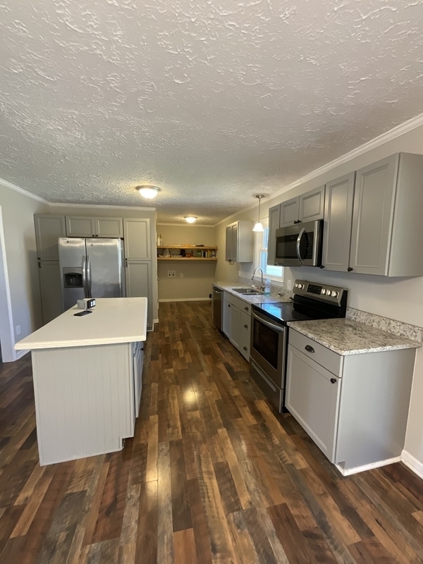 Photo - 301 Richard St