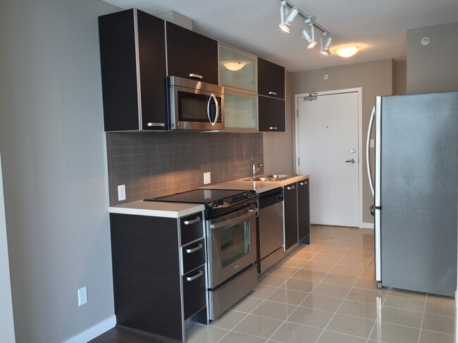 Photo - 1610-13688 100 Avenue Unité 1610