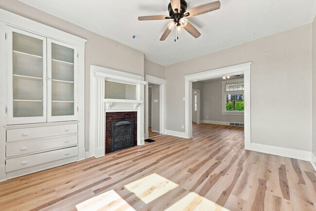 120 E 20th Ave