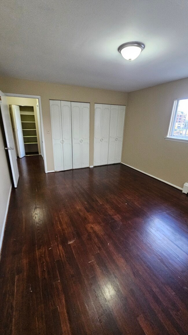 Photo - 115 Campbell St