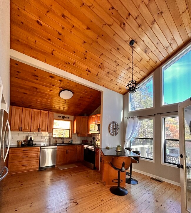 Photo - 348 Cozy Cove Hollow