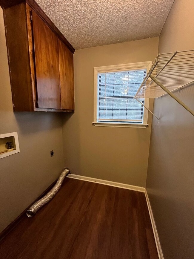Photo - 6107 Vinnie Dr Unit B