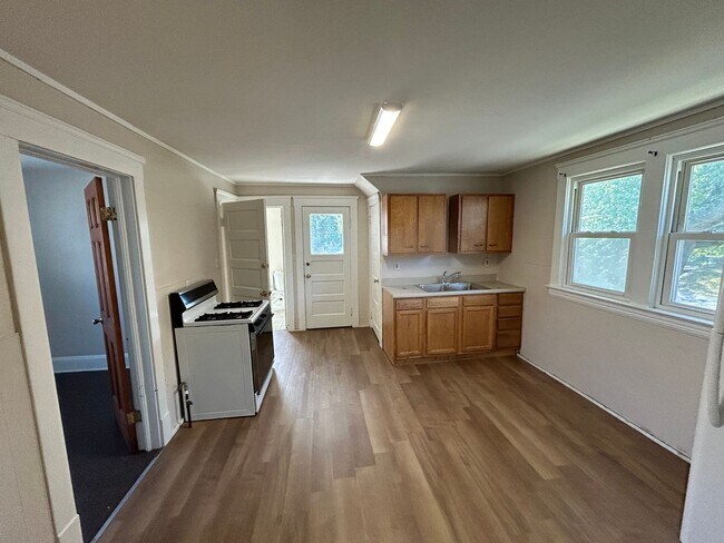 Photo - 3589 W 50th St Unidad 3589 W 50th St UP