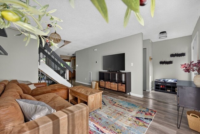 Photo - 2190 Cartwright Pl