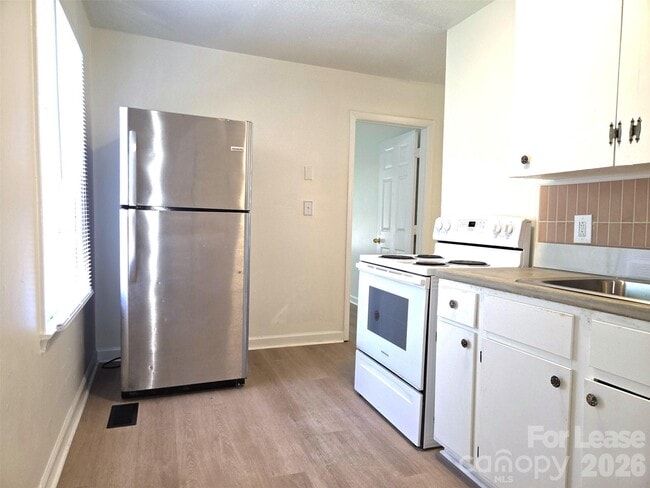 Photo - 2831 Willow St Unit 2
