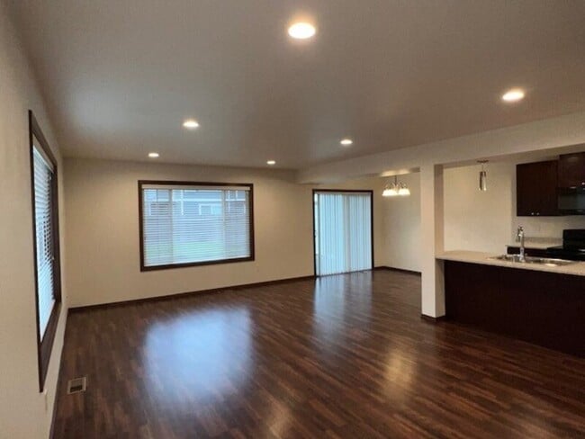 Photo - 2025 Aaron Dr