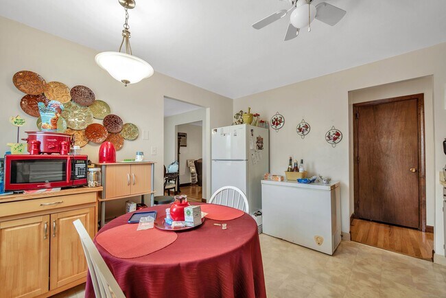 Photo - 36 Kingswood Rd Unit 2