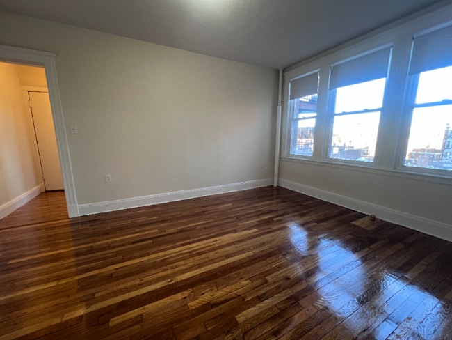 Photo - 1626 Commonwealth Ave