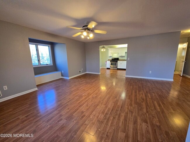 Photo - 274 Easy St Unidad Right