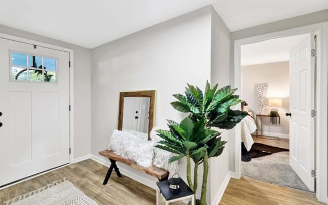 Photo - 2204 2nd Ave S