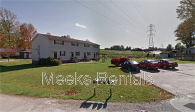 Building Photo - 26 Lake Chadesa Dr