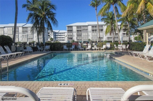 Building Photo - 4491 Bay Beach Ln Unit 153