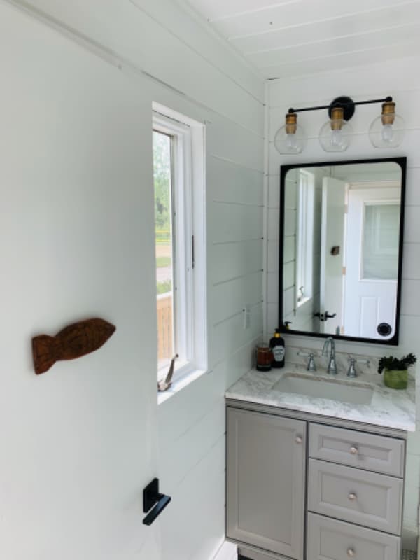 Photo - 5340 Notre Dame Ave