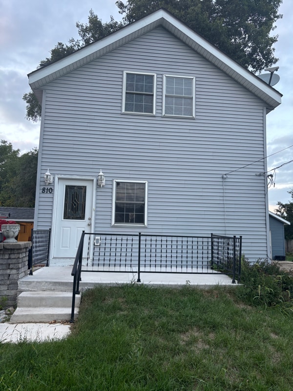 Building Photo - 810 Stewart Ave Rental