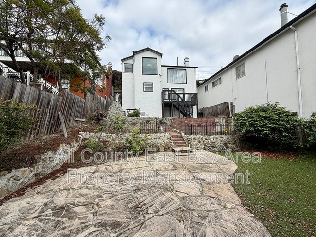 Photo - 716 Gateview Ave Unit 2