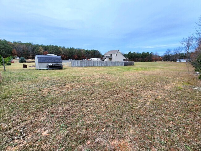 Photo - 6039 Morris Lake Rd
