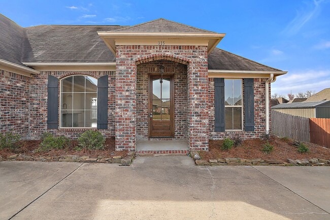 Photo - 3 Bed/2 Bath in Fall's Crossing- Gluckstadt!